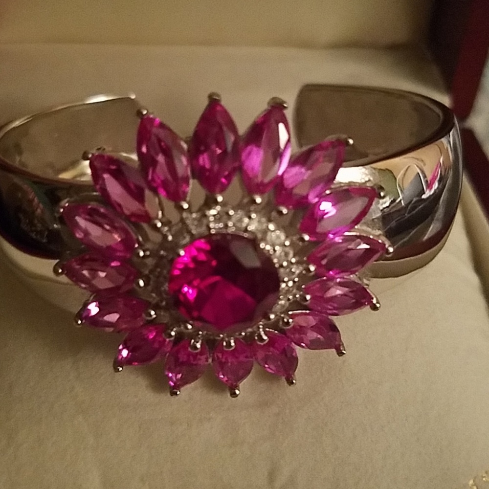 Pink flower bracelet